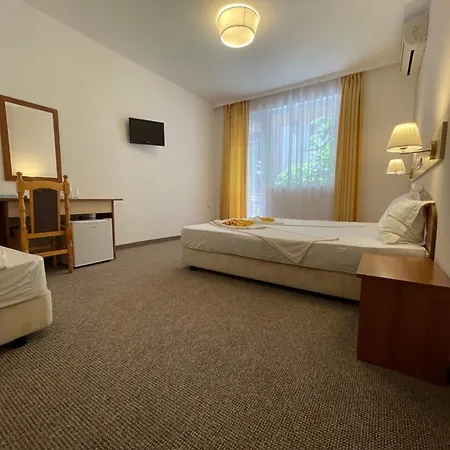 Alatoni Aparthotel *
