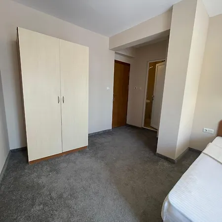 Alatoni Aparthotel *
