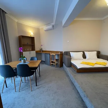 Alatoni Aparthotel *